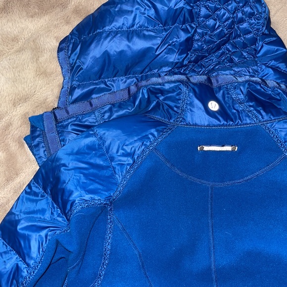 Lululemon jacket with removable hood. So warm and perfect for spring/fall. - Picture 5 of 7